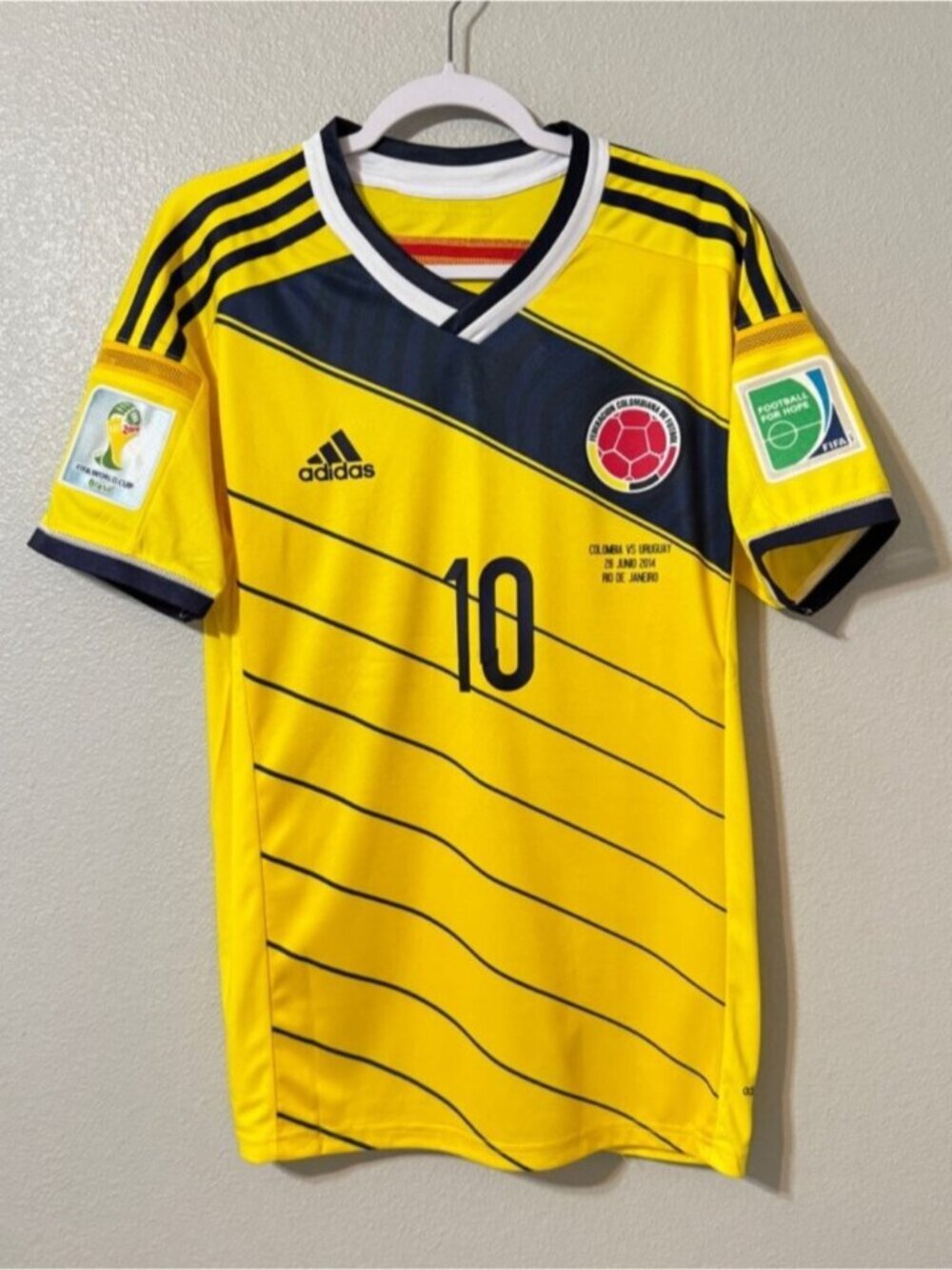 Colombia 2014 James Rodriguez World Cup yellow soccer jersey